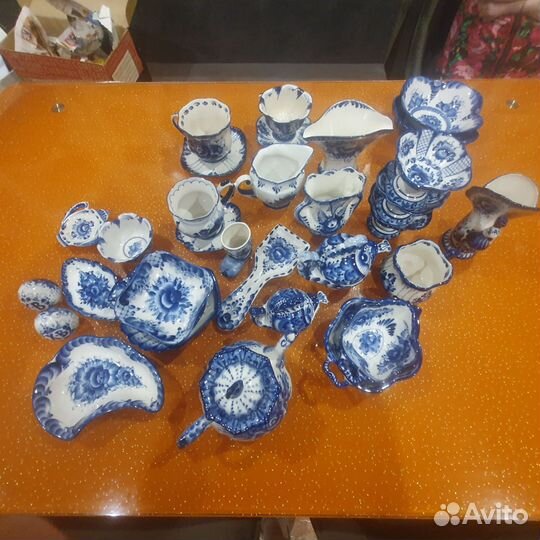 Коллекция посуды гжель