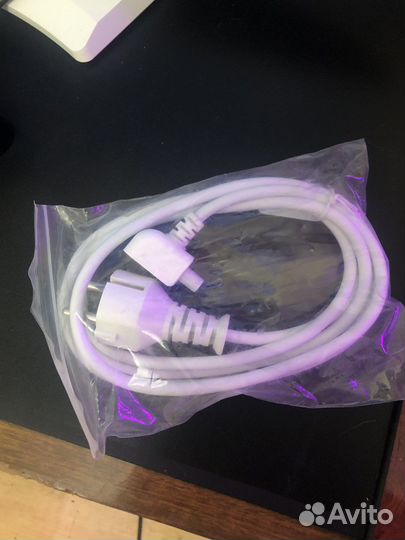 Зарядка на macbook