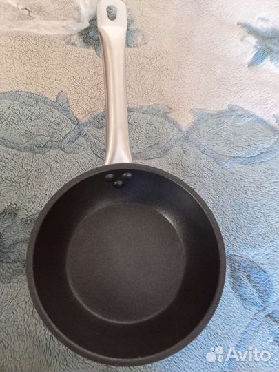 Сковорода новая