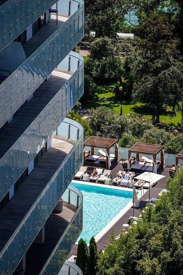 3-к. апартаменты, 110 м², 15/17 эт.