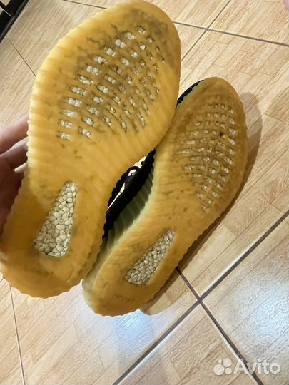 Adidas yeezy boost 350 carbon карбон