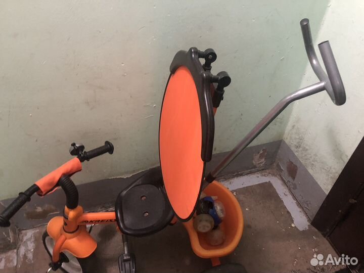 Детский велосипед с родительской ручкой