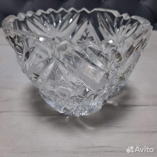 Хрустальная ваза