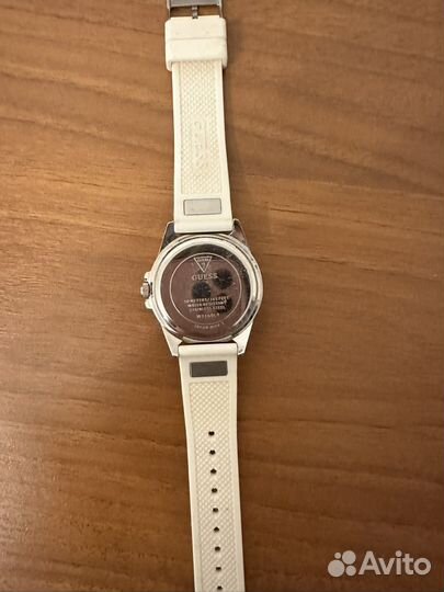 Наручные часы Guess