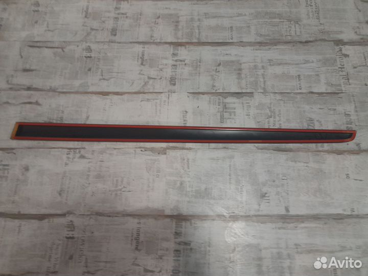 Молдинг передней левой двери nissan note (E11)