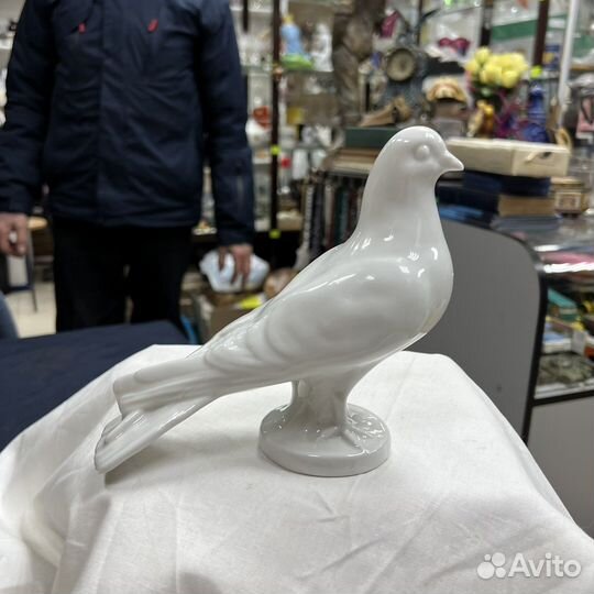 Статуэтка Фарфоровая Голубь СССР (сзр)