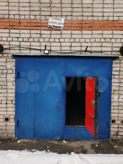 Гараж, > 30 м²