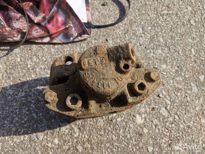 Суппорт Renault symbol