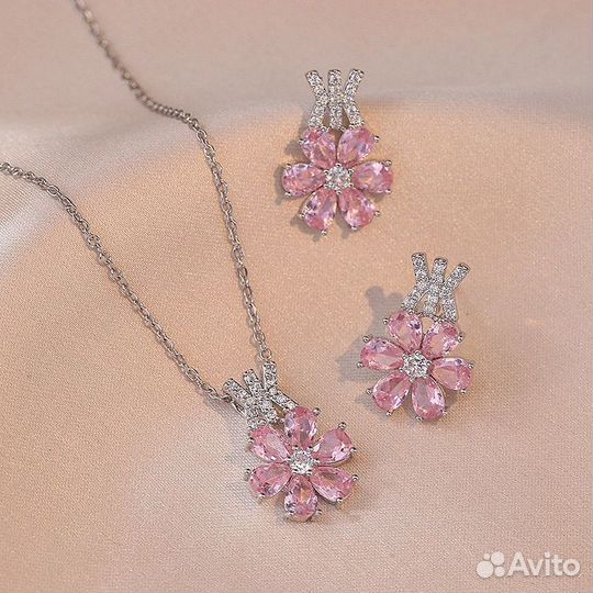 Комплект серьги и подвеска