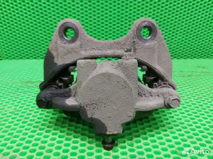 Суппорт задний левый Chevrolet Tahoe GMT900 LY5