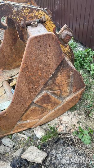 Caterpillar ковш