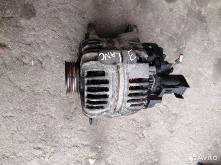 Генератор Тойота Авенсис 2 Королла 1.8