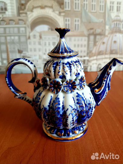 Чайник гжель автор.Киселёв А