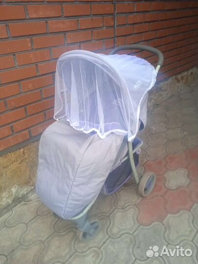 Прогулочная коляска