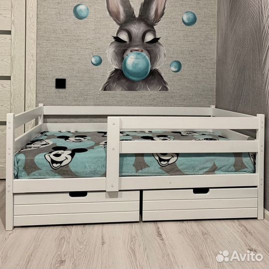 Детская кровать массив