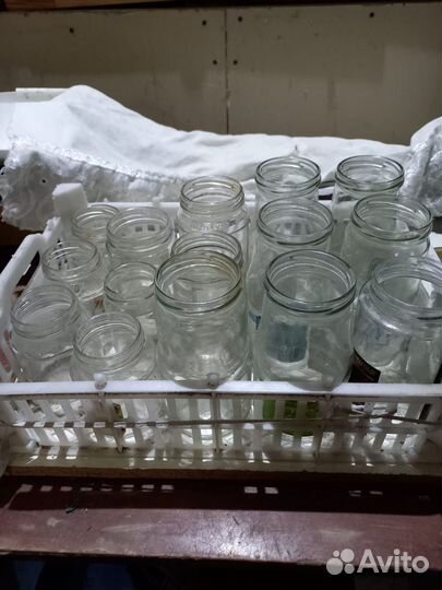 Банки, бутылки стеклянные с винтовой крышкой