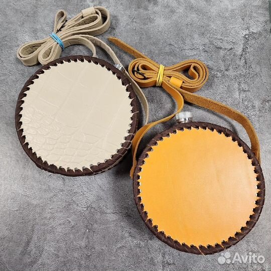 Фляжка в чехле круглая 0,7л (кожа) (волк)