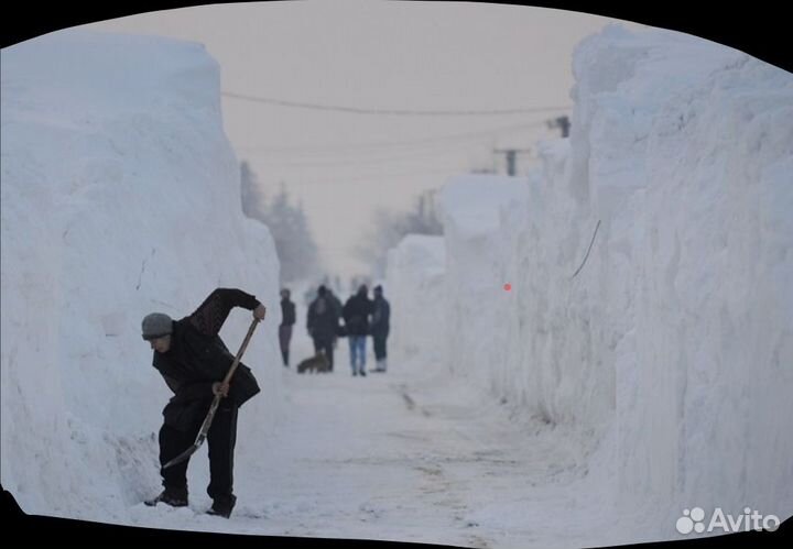 Уборка снега вручную