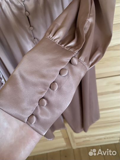 Платье женское размер L в отличном состоянии