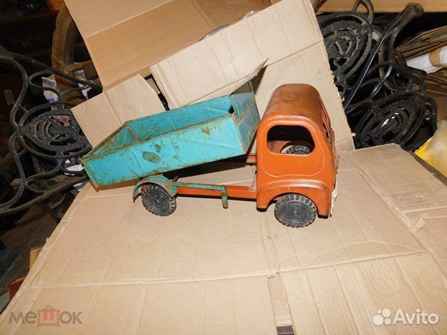 Большой грузовик-самосвал лтз.СССР в коллекцию