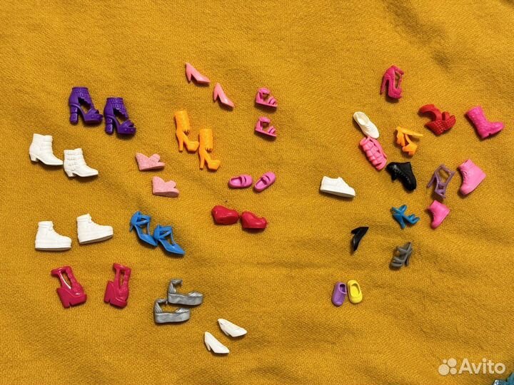 Одежда и акссесуары для Barbie, Rainbow High