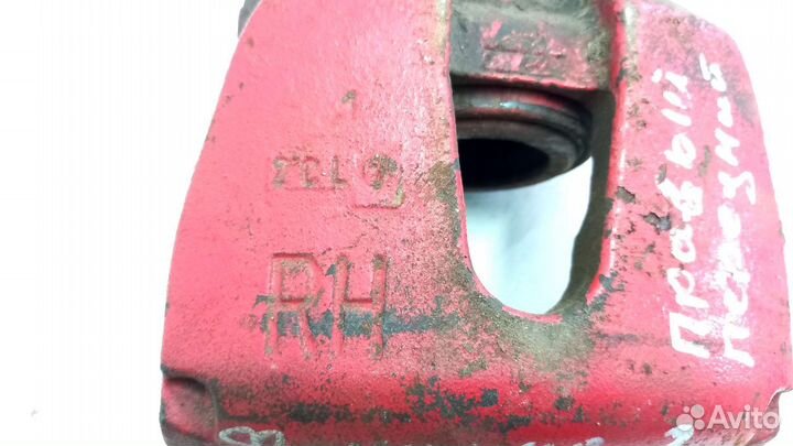 Суппорт передний правый Ford Focus 3