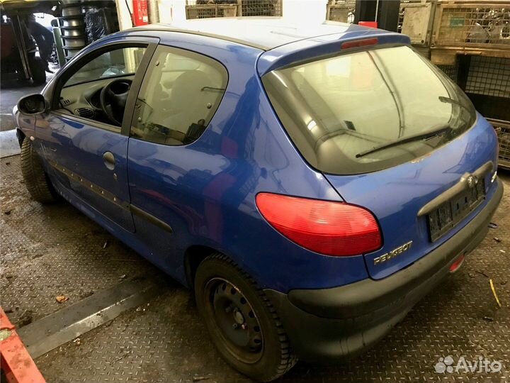 Разбор на запчасти Peugeot 206