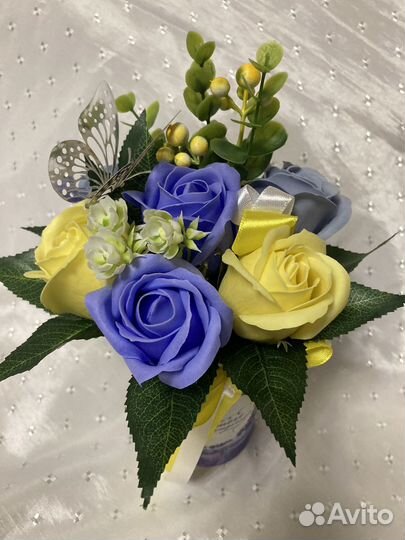 Букетики из мыльных роз и тюльпанов