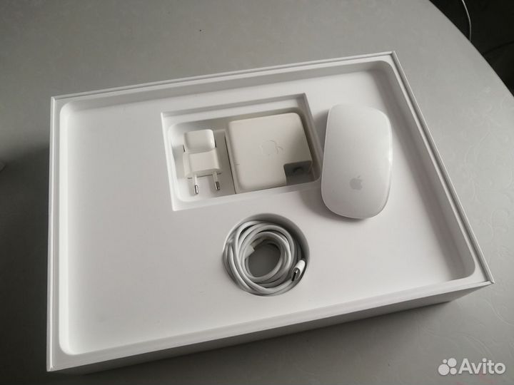 MacBook Pro 13 (2017), 512 гб, Core i5, 3.3 ггц, R