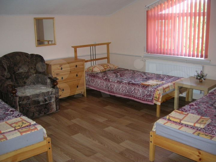 Комната 16 м² в 6-к., 1/2 эт.