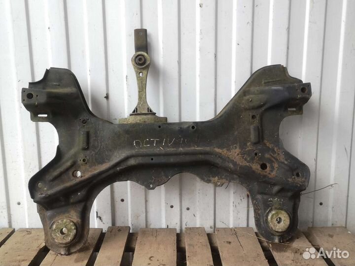 Балка подмоторная Octavia tour a4
