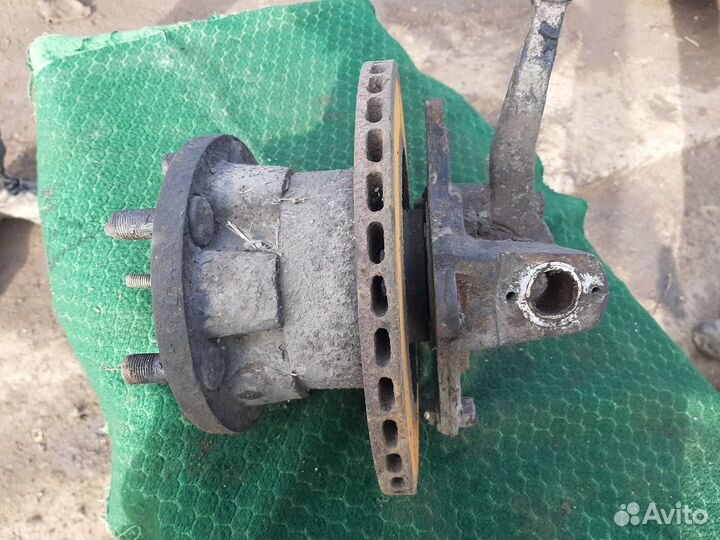 Кулак поворотный правый газель 33021