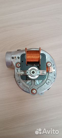 Вентилятор для котла Bosch VGR0112943 (8716011297)