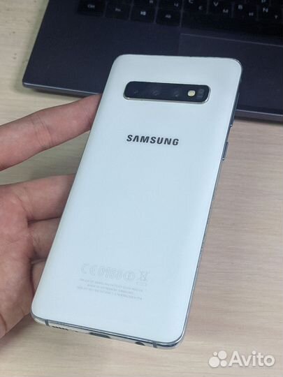 Samsung Galaxy S10, 8/128 ГБ