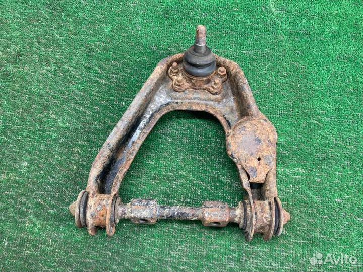 Рычаг подвески верхний передний правый Ssangyong