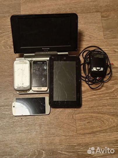 Портативный видеопроигрыватель