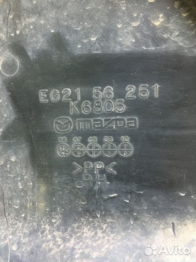 Дефлектор радиатора правый Mazda CX 7