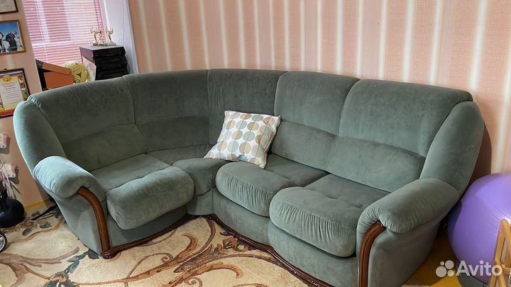 Диван угловой
