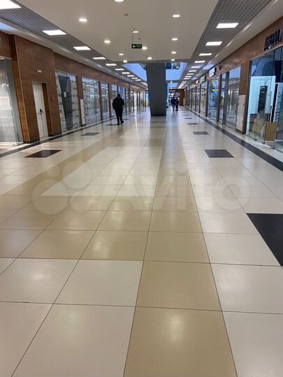 Остров в ТЦ Метромолл, 6 м²