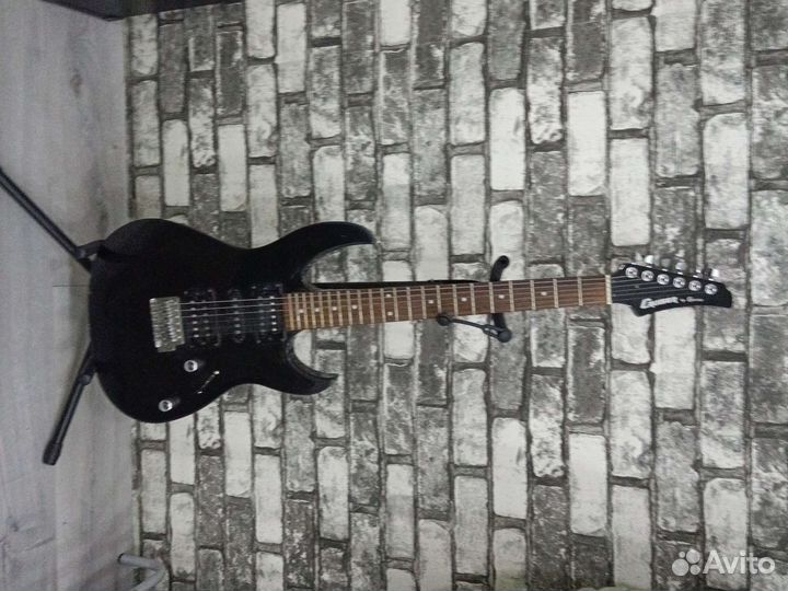 Электрогитара с комбоусилителем