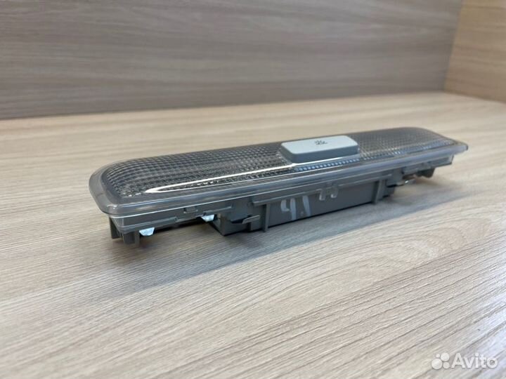 Плафон освещения салона задний Skoda Rapid