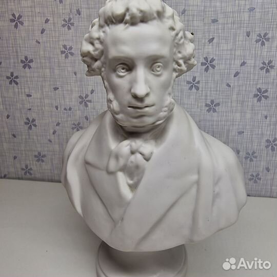 Бюст Пушкина фарфор СССР