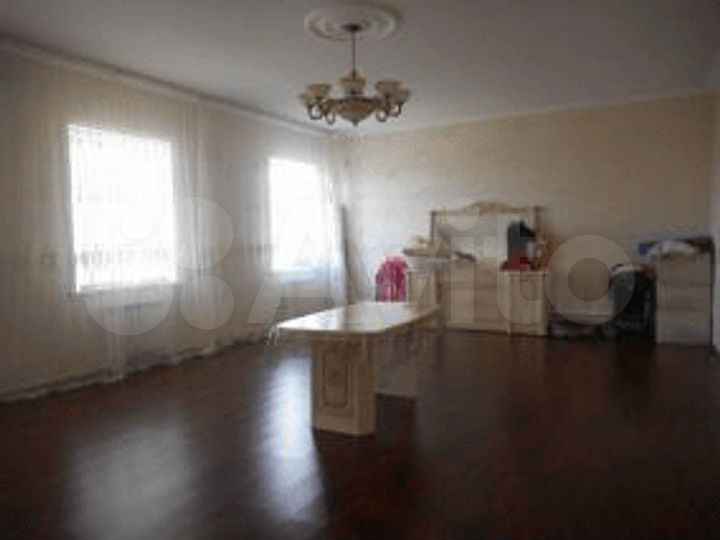 Коттедж 627 м² на участке 10 сот.