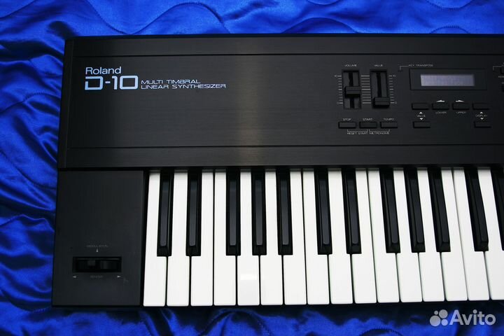 Roland D-10