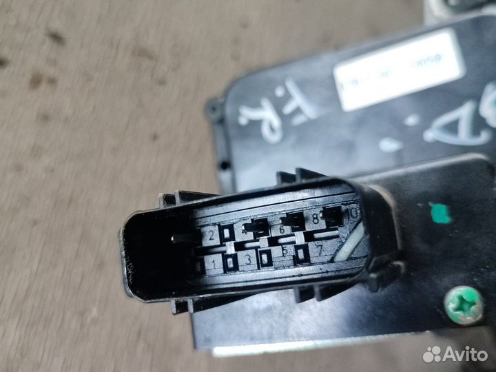 Замок правый ford fiesta 3х дверная