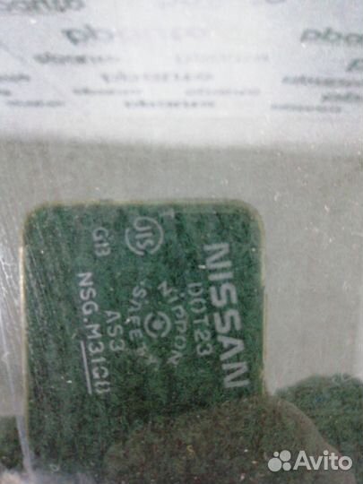 Стекло форточка задней левой двери 82263EL000