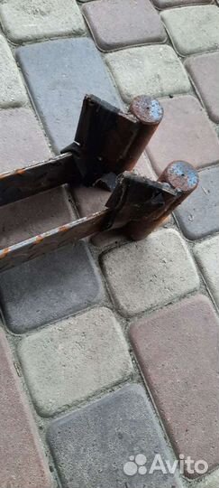 Петли на калитку или дверь