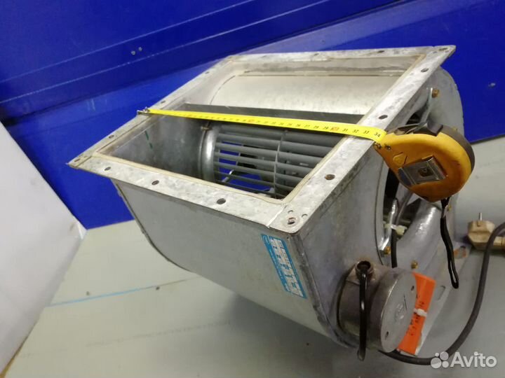 Вентилятор центробежный Ebmpapst D4E200-CA02-29