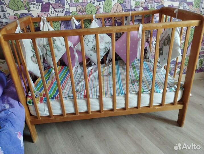 Детская кроватка
