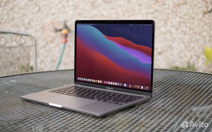 Apple MacBook Pro 13” (M1, 2020)